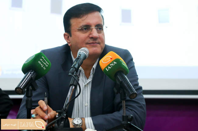 نشست صمیمانه دکتر علی تیموری معاون توسعه مدیریت و منابع وزارت جهاد کشاورزی و مدیران ارشد این معاونت با کارکنان وزارتخانه