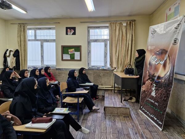 آگاه سازی دانش آموزان یکی از بهترین راه‌ها برای حفاظت از خاک