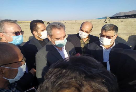 بازدید وزیر جهاد کشاورزی و هئیت همراه از مجتمع پرورش شتر مرغ بنیاد تعاون زندانیان بیرجند