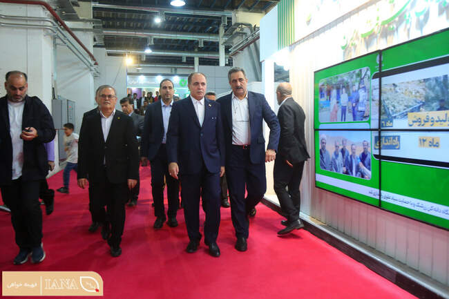 وزیر جهاد کشاورزی از ششمین نمایشگاه توانمندی‌های روستایی و عشایری بازدید کرد