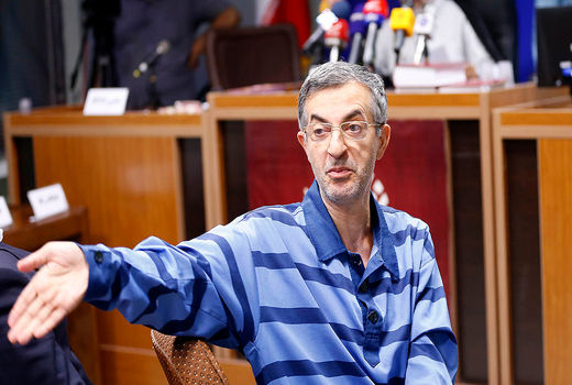 استنکاف مشایی از پذیرش کیفرخواست