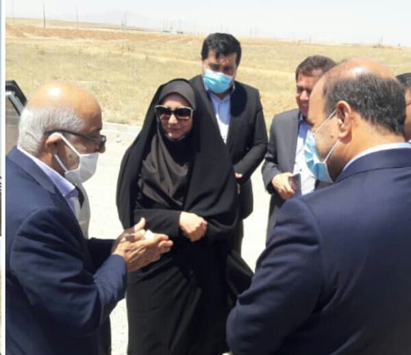 بازدید مدیران اقتصادی استان از شهرک گلخانه ای نودهک تاکستان