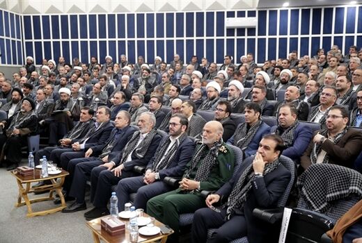  با اتکا به معنویت نماز و روحیه جهادی بسیج، برای تقویت امنیت غذایی کشور تلاش کنیم