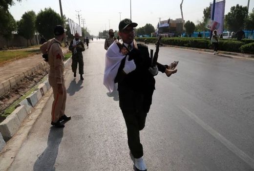 آمار مجروحان حادثه امروز در اهواز به 60 نفر رسید