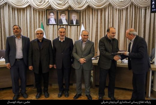 تجلیل رئیس سازمان نقشه برداری کشور از رئیس سازمان جهاد کشاورزی آذربایجان شرقی