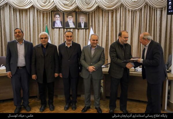 تجلیل رئیس سازمان نقشه برداری کشور از رئیس سازمان جهاد کشاورزی آذربایجان شرقی