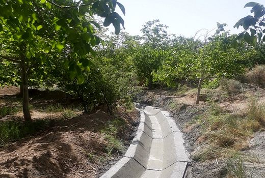 آغاز احداث یک کانال آبیاری در نی ریز 