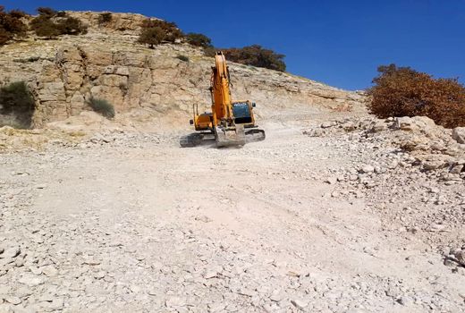 آغاز عملیات ساخت جاده عشایری چاونی اندیمشک