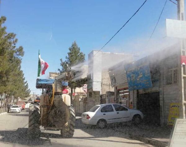 مشارکت کشاورزان در ضدعفونی معابر بخش صفادشت در برابر کرونا