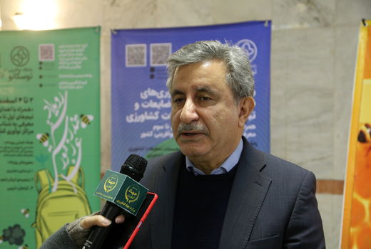 نقش اساسی زنبور عسل در افزایش تولید محصولات زراعی در کشور 