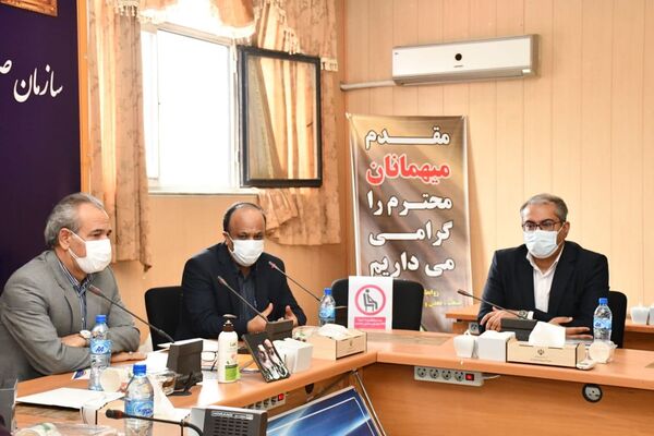 راه حل مشکلاتی همچون توزیع مرغ بالا بردن سرمایه اعتماد بین مردم و دولتمردان است