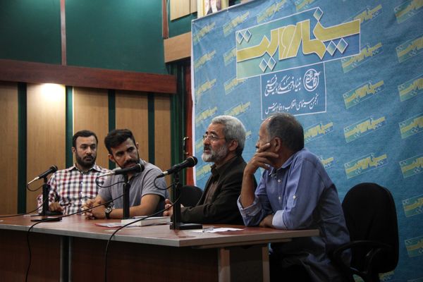 برخی از جریانات داخلی به دنبال تطهیر چهره منافقین هستند