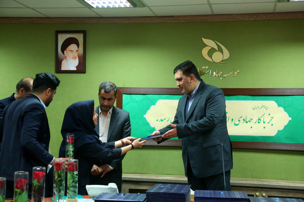 مراسم گرامیداشت روز زن در موسسه جهاد استقلال  