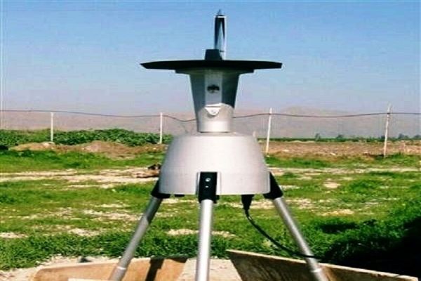 دستگاه پایش بیماری قارچی اسپورتراپ در باغات سیب مهاباد نصب شد