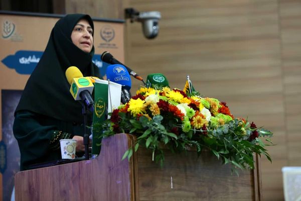 زنان روستایی ۷۰ درصد بار تولید و فرآوری غذا را به دوش میکشند