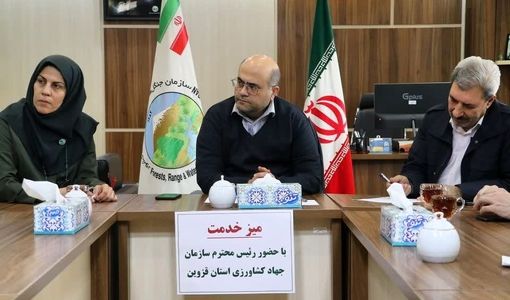 میز خدمت رئیس سازمان جهاد کشاورزی قزوین برای رسیدگی به مطالبات بهره‌برداران برگزار شد