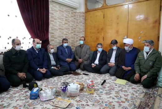 دیدار وزیر جهاد کشاورزی با خانواده شهید بریری در شهرستان بابلسر