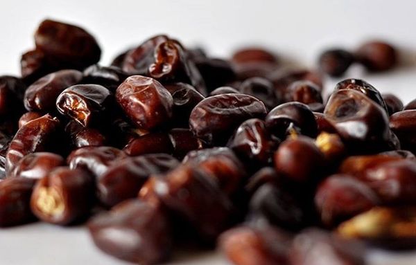 دلالان خرما از هم‌اکنون با افزایش قیمت به استقبال ماه رمضان رفتند/ ستاد خرمای کشور را فعال کنید!