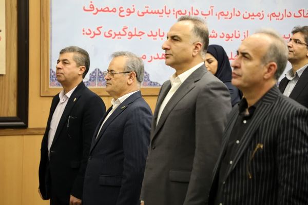 تمرکز بر پژوهش‌های خاک و آب برای ارتقای بهره‌وری کشاورزی در مراسم تجلیل از پژوهشگران