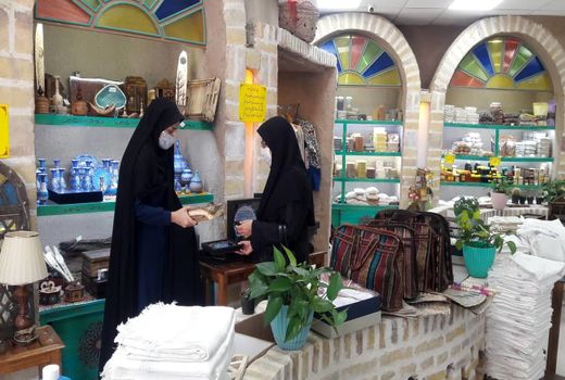 فعالیت فروشگاه محصول سالم برای حمایت از بانوان 