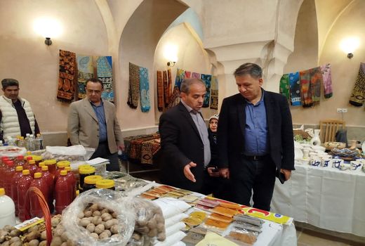 نمایش توانمندی‌ تولیدکنندگان اسکو در نمایشگاه مشاغل خانگی حمام تاریخی میلان