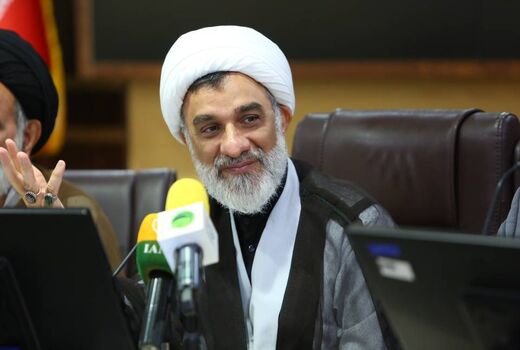 خودکفایی غذایی پایه استقلال کشور و امنیت ملی است