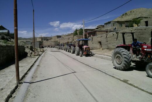 بازدید از 160 دستگاه تراکتور در شهرستان شیروان برای دریافت پلاک 