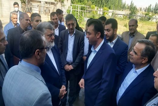 بازدید استاندار آذربایجان غربی از کارخانه تولید پنیر پیتزا در میاندوآب 