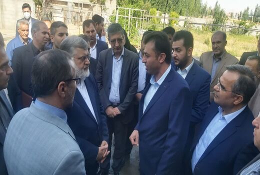 بازدید استاندار آذربایجان غربی از کارخانه تولید پنیر پیتزا در میاندوآب 
