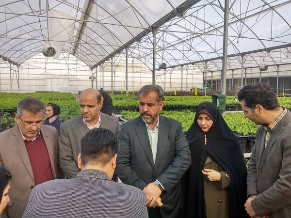 بازدید استاندار قزوین از یک واحد تولید در آبیک