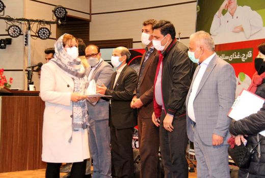 نفرات برتر نخستین جشنواره آشپزی با قارچ در شهرکردمعرفی شدند