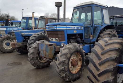 عرضه سوخت به دارندگان ماشین آلات کشاورزی فاقد پلاک تا پایان شهریور