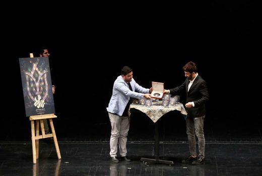 تجلیل از جایگاه سرود در رونمایی از آلبوم «بزرگ راه»