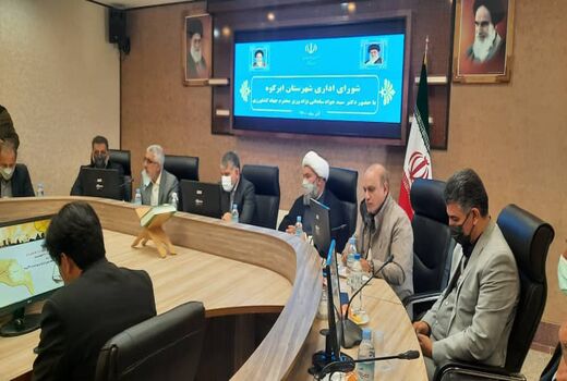 توسعه شهرک‌های کشاورزی و شترداری از مصوبات سفر استان یزد است