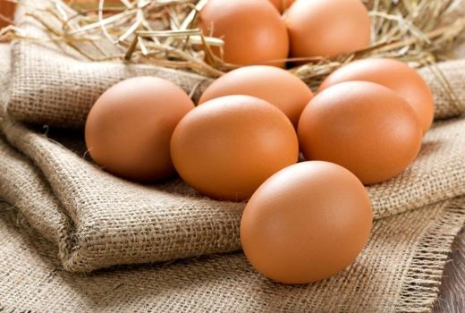 فروش هر شانه تخم‌مرغ بالاتر از ۷۶ هزار تومان تخلف است