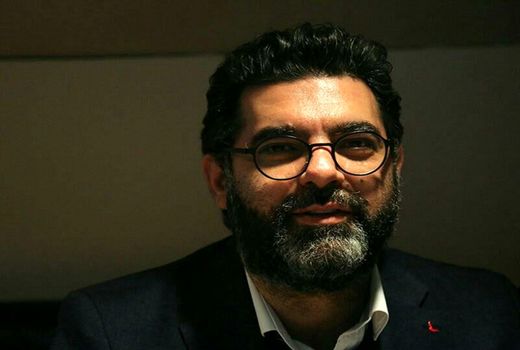 اغلب مردم ما با خنده بیگانه هستند