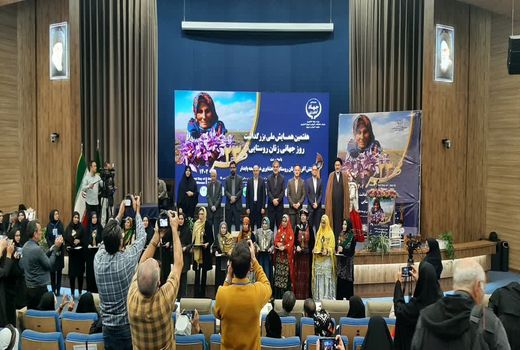 تجلیل از بانوان نمونه خوزستان در همایش ملی زن روستایی