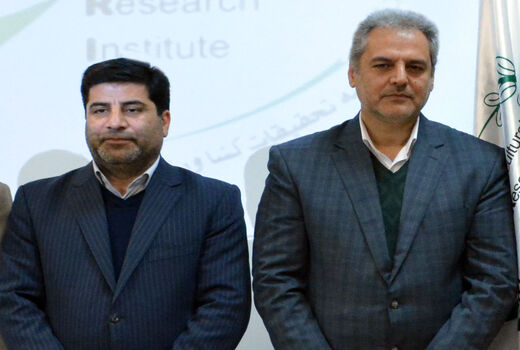تجلیل وزیر جهادکشاورزی از رئیس سازمان جهاد کشاورزی آذربایجان شرقی 