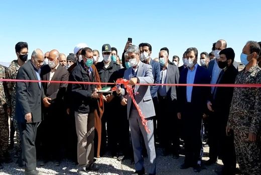 بهره برداری از واحد پرورش شترمرغ در خور و بیابانک