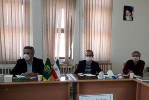 عدم مبارزه با علف های هرز، آفت سن گندم، زنگ زرد و شته مومی کلزا، خسارات زیادی به مزارع وارد می کند