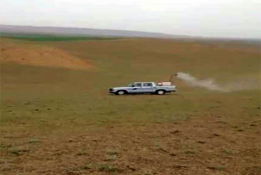 عملیات مبارزه با آفت ملخ در مراتع شهرستان خداآفرین