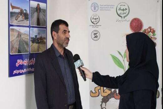 در هر هکتار  اراضی 16 تن به شکل‌ها و شیوه های مختلف فرسایش خاک وجود دارد