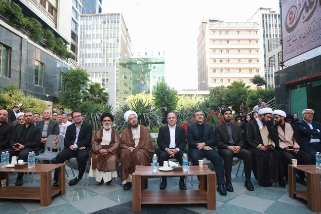  آیین بزرگداشت ارتحال امام خمینی (ره) در محل وزارت جهاد کشاوزری  