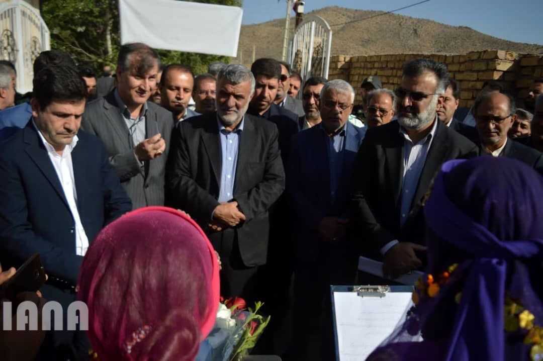 بازدید و بهره برداری پروژه های بخش کشاورزی در سفر وزیر جهاد کشاورزی به استان فارس