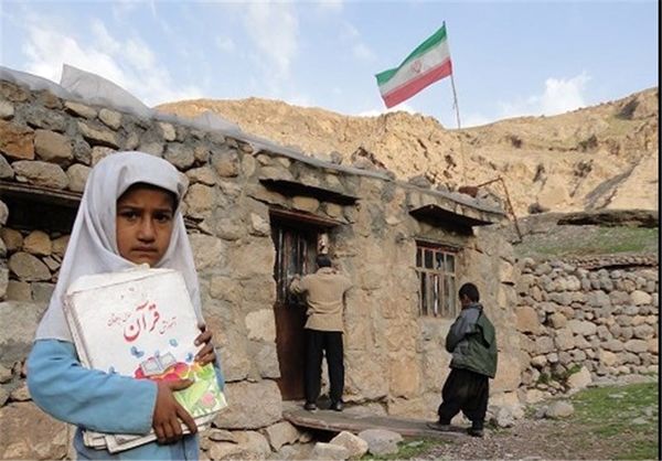 مدرسه هایی روی قله های قاف/ هیچکس تمایلی به بازگو کردن مشکلات ما ندارد