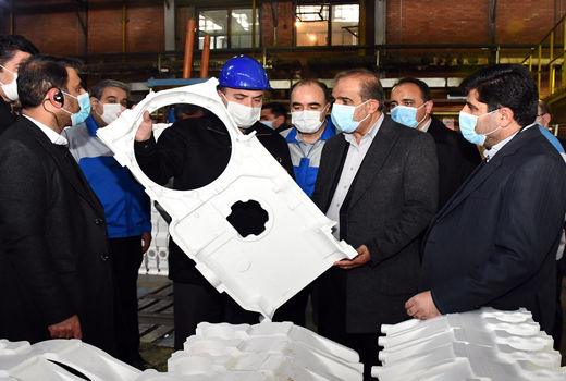 اعضای کمیسیون کشاورزی از کارخانه تراکتورسازی تبریز بازدید کردند