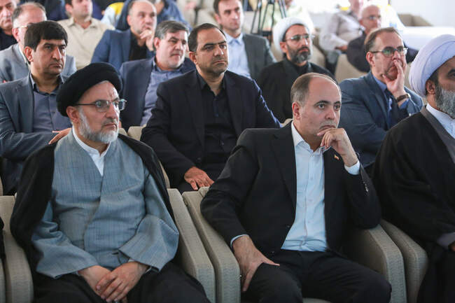  بازدید وزیر جهاد کشاورزی از نخستین مرکز تخصصی تولید و انتقال جنین از گاوهای نژاد ممتاز کشور 