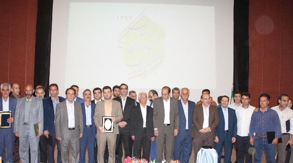 تجلیل از 44 برگزیده بخش کشاورزی لرستان