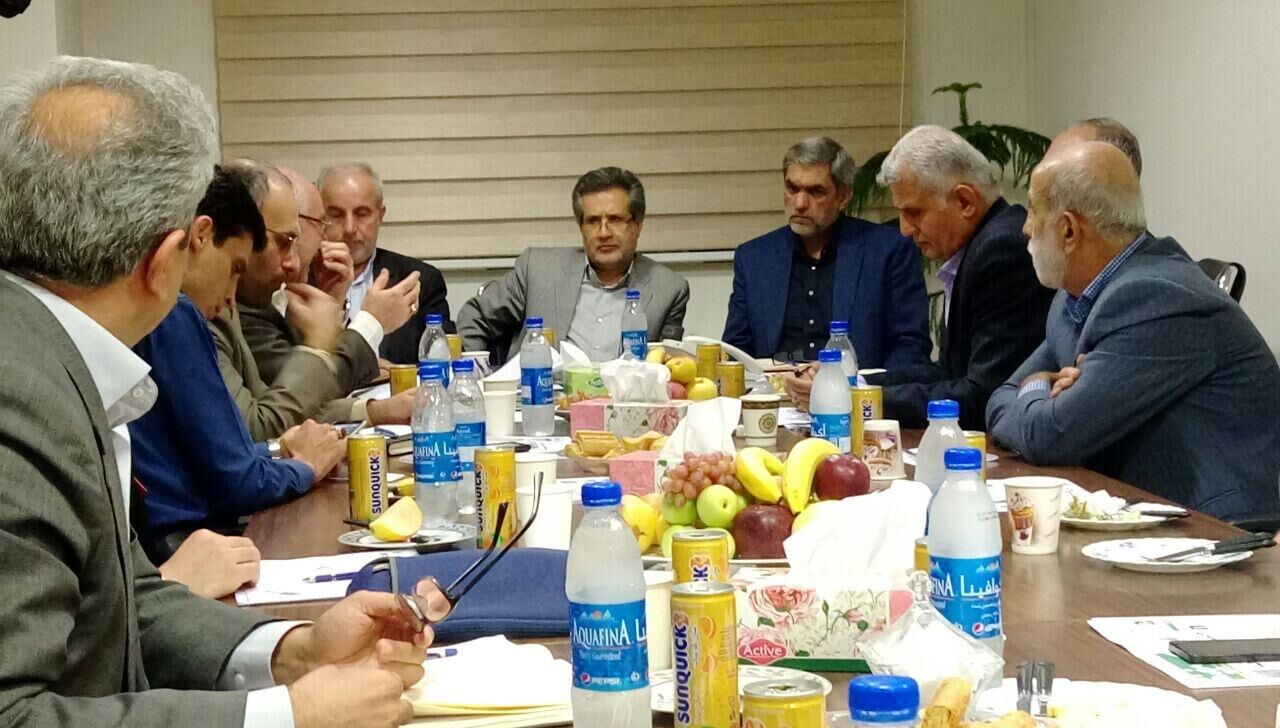 ممیزان مالیاتی، بلای جال تشکل‌های صنعت طیور / اخذ 30 هزار میلیارد تومان مالیات اضافه بر برنامه