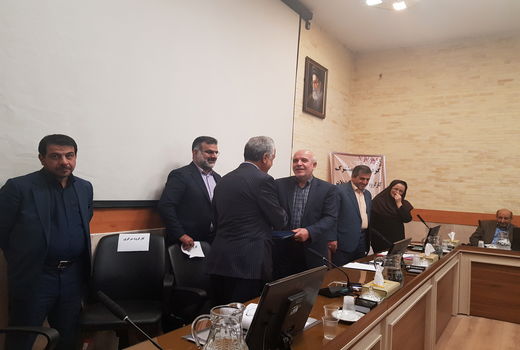 تحویل نقشه کاداستر بیش از  74 هزار هکتار اراضی فارس  به ثبت اسناد و املاک 